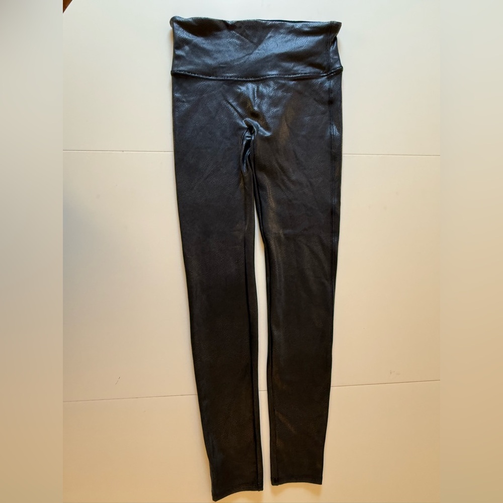 Spanx ~ faux leather, skinny leggings